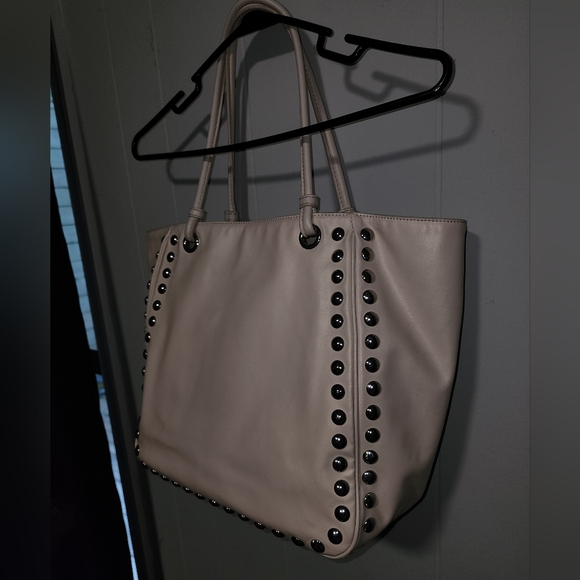 Love Moschino NWOT Gorgeous 😍❤️ Cream Leather Designer Purse - Picture 13 of 16